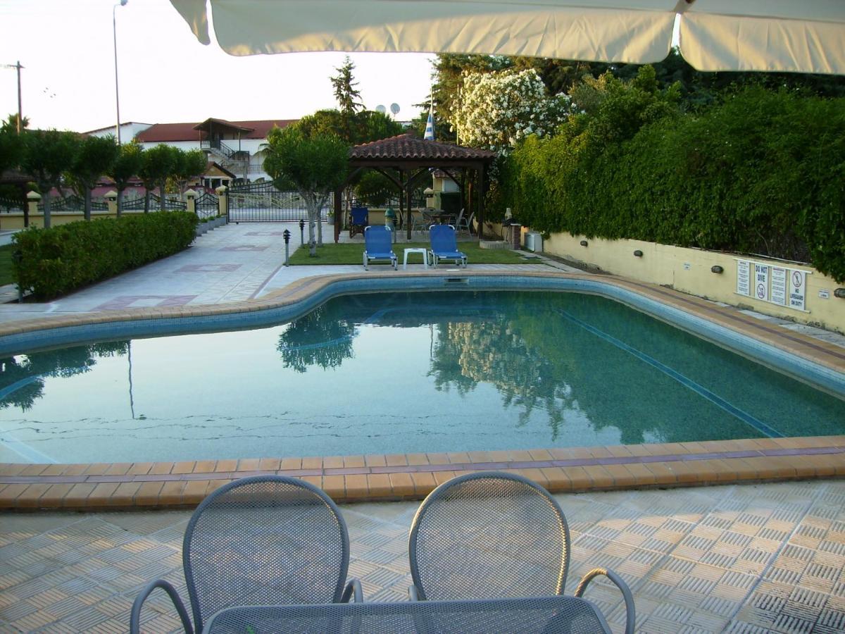 Cleopatra'S Studios Adults Only Hanioti Zewnętrze zdjęcie